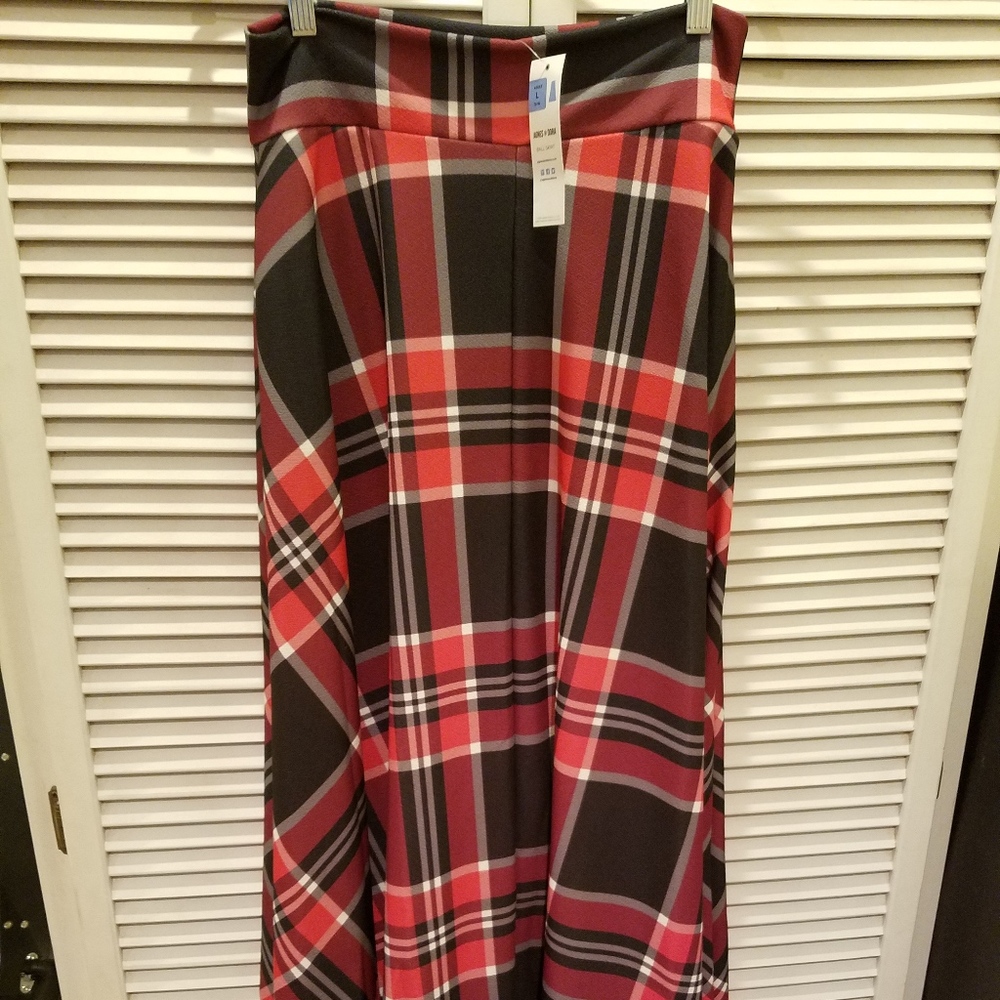 Black and red plaid ball skirt